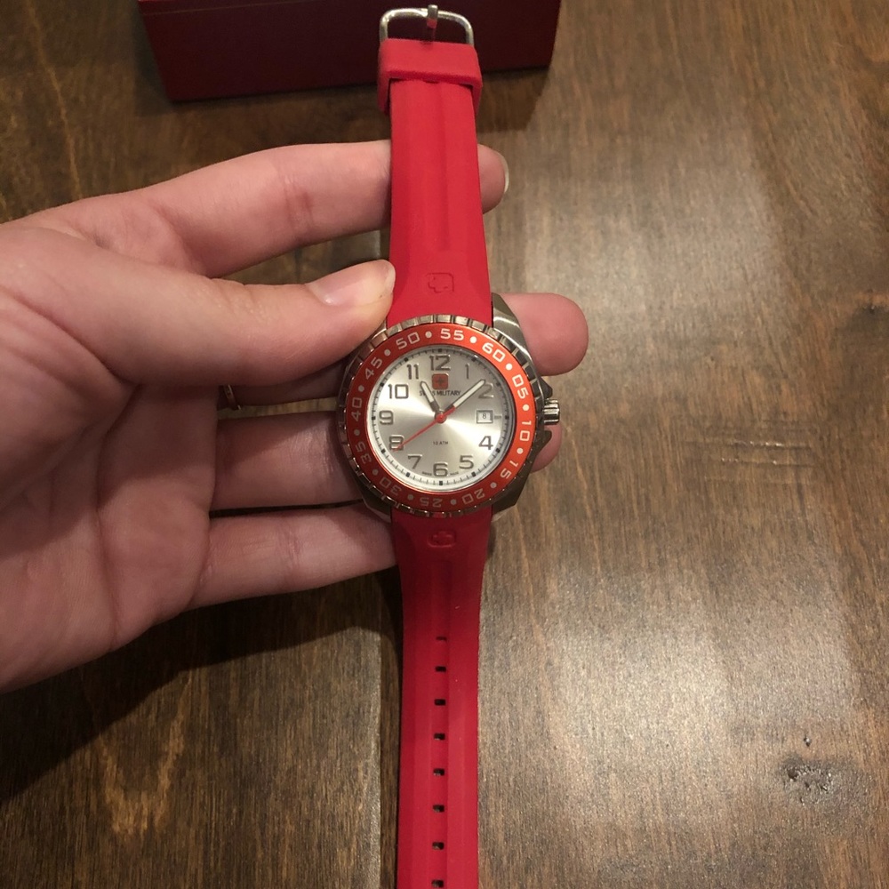 Red Bracelet Watch - Picture 2 of 3